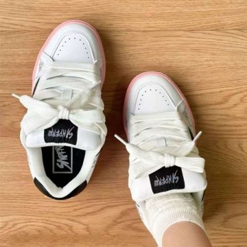 2025新款爆款百搭休閑運動板鞋子女趙露思同款拼色小眾國潮面包鞋