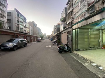 八期豐樂公園朝南臨路別墅｜台中市南屯區豐昌街