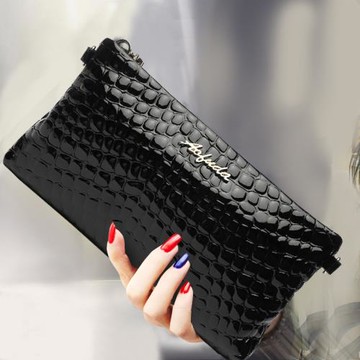 2025新款潮女真皮手拿包休閑百搭單肩斜挎包仙女肩挎信封包小手包