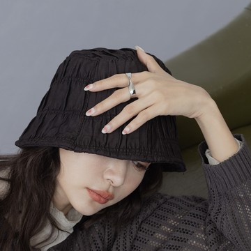 QUEENSHOP_ V 女裝 正韓 簡約扭結造型設計雙指戒指 現+預 【07060220】