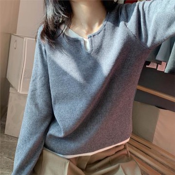 灰色假兩件V領正肩長袖針織衫女秋季短款修身毛衣內搭打底衫上衣