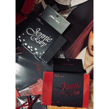 熱賣 miniso名創優品 blackpink Jennie 金珍妮聯名 上海快閃周邊 小卡套裝 紅版/黑版 粉絲應援