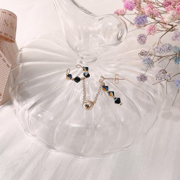 Swarovski Hestia 耳骨夾