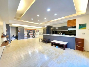 大昌商圈｜次高樓｜屋況好｜室內40坪四房+平車｜高雄市三民區大昌二路