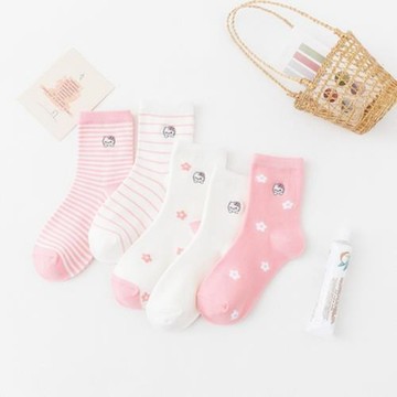 秋冬季新款襪子女日系刺繡卡通KT貓中筒襪 可愛學生襪