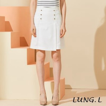 LUNG.L林佳樺  白色立體雙排釦造型A字褲裙 Y856E