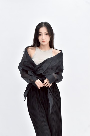 (M) ritmo di perla 黑色紡紗絲綢罩衫