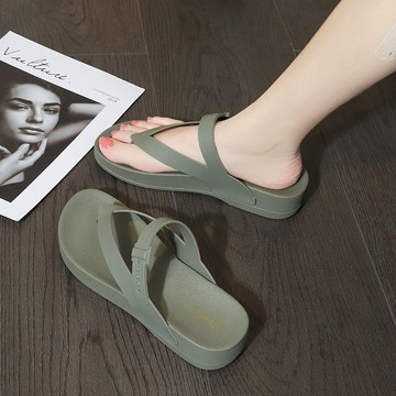 臺灣嚴選🔥 拖鞋女夏季新款韓版百搭時尚中跟沙灘時尚休閒潮流室內外女人字