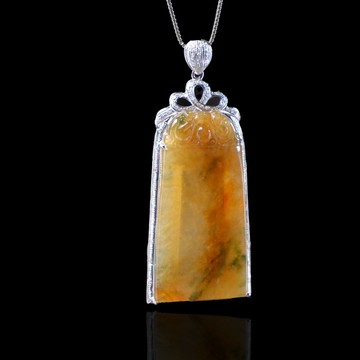 冰種黃翡飄綠花無事牌項鍊18K金鑽石 | 天然緬甸翡翠A貨 | 送禮