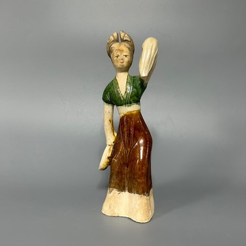 唐三彩仕女樂俑