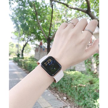 【雙11促銷】男女可戴 質感透氣矽膠磁吸Apple Watch錶帶11代 10代 SE 45 44 40 42 46mm