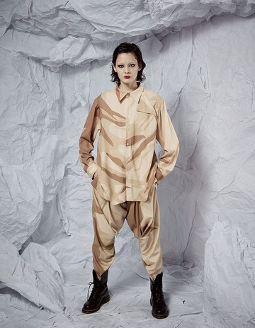 INF 22SS 2D卡其印花極簡多口袋襯衫