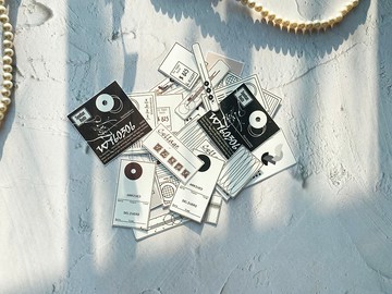 Tune on Radio 標籤貼紙組