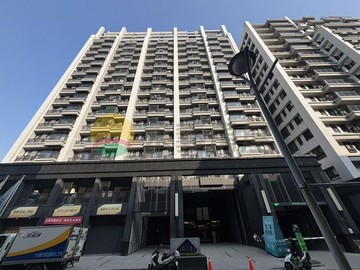鼎山家樂福｜鑫天地2｜生活機能佳｜近輕軌三房車位｜高雄市三民區順昌街