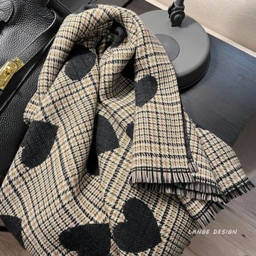 “黑桃心”韓版減齡愛心雙面保暖圍巾女冬季可愛少女款網紅大披肩