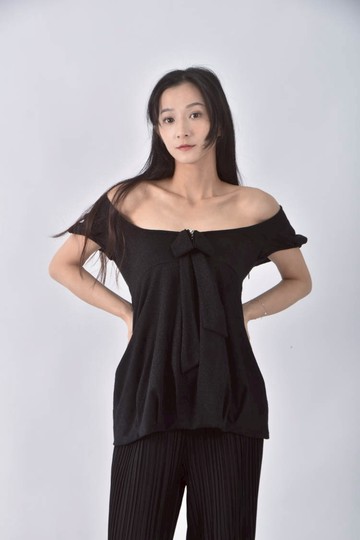 (S) luih綁帶黑色短袖上衣