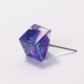 科技儀式 / 樹脂耳環 / 紫藍 / 單隻【冰晶方塊】