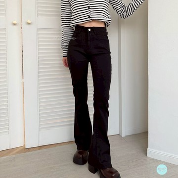 Waroom|現貨實拍 中高腰彈性黑色微喇叭褲|微彈性|女褲子|喇叭褲|修飾腿型|長褲|牛仔褲|緊身褲|黑褲 1027