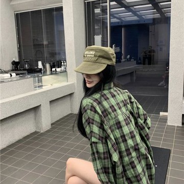 港味春季新款時髦復古綠色格子長袖防嗮襯衫薄款慵懶感外套上衣
