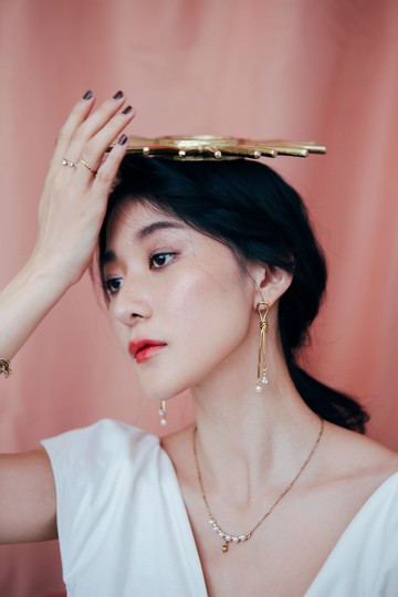 COR-DATE / 畫家 / 繩結珍珠水鑽耳環