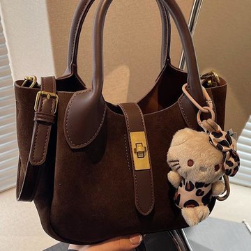 今年流行包包女熱賣復古簡約質感百搭手提水桶通勤小眾時髦斜挎包