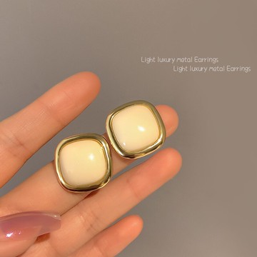 高級感方形耳釘女復古港風氣質耳環2022年新款潮小眾設計百搭耳飾