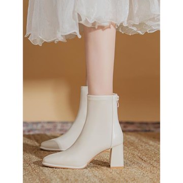 真皮粗跟高跟靴子女2025秋冬加絨新款瘦瘦靴配裙子洋氣白色小短靴