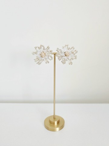 花火 - 優雅銀白花火耳環