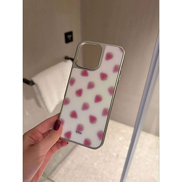 ✨iphone防摔保護殼✨滿屏草莓適用蘋果17/16/15手機殼14promax13/12碳纖維iPhone11