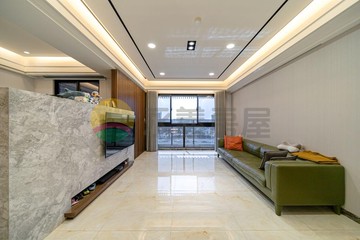 御水藍灣 永久河岸首排景觀3+1房平車輕豪邸｜高雄市鳳山區五甲三路