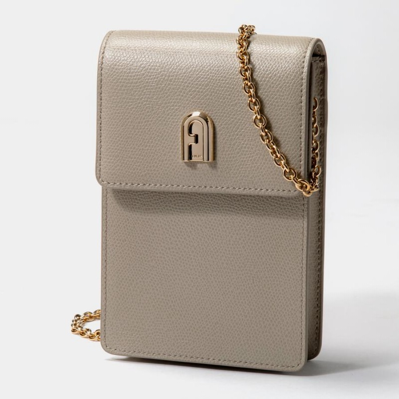 FURLA ルラ ショルダーバッグ レザー フ縦型 スマホショルダー