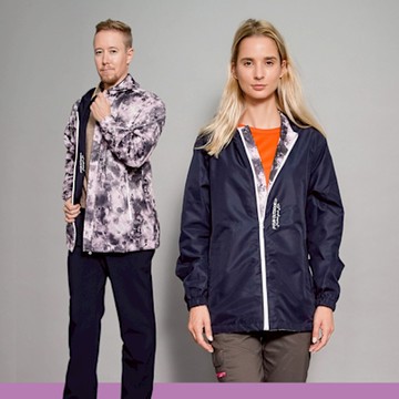 【戶外趣】情侶款胸斜口袋雙穿防水透氣連帽防曬防風外套(DJ2303 4色可選)