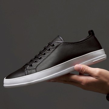 男鞋春款2022新款時尚板鞋男款小眾設計百搭休閑皮鞋男生鞋子潮鞋