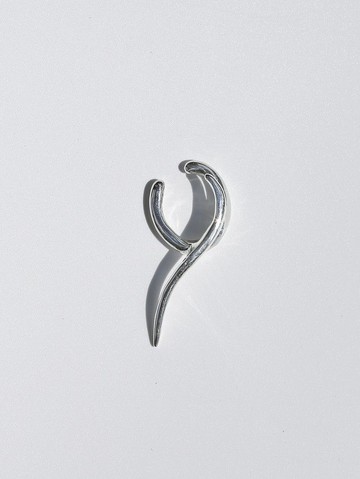 Cascading Stream Ear Cuff 湧流耳骨夾