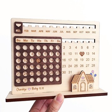 客製化木製小屋萬年曆 座枱月曆 生日 結婚禮物