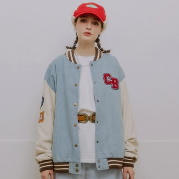 Care Bears原創女款 復古牛仔棒球外套(淺藍米袖) 【運動風骨】《復古風格》《Bears Family應援》《原廠授權貨品質保證》Model搭配紅色雷鋒帽另有販售