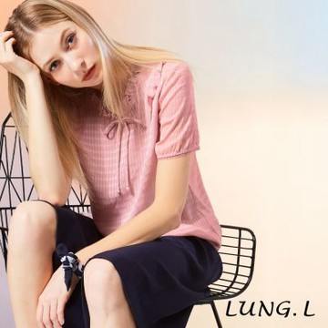 LUNG.L林佳樺 粉色甜美領荷葉綁結短袖女裝上衣 LW48A