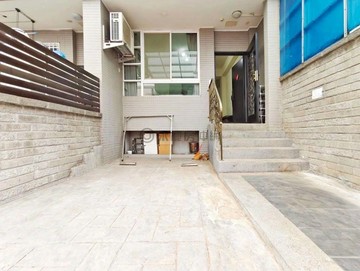 【龍井區】南社路｜質感社區臨路別墅｜台中市龍井區南社路一段