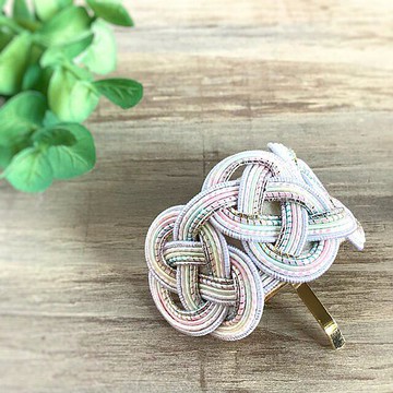 Pony Hook [Magnolia] Made by Mizuhiki 日式七彩白彩虹色