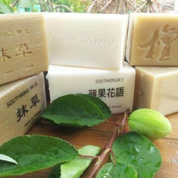 ✔️有發票🇹🇼現貨🌟台灣🇹🇼MIT《南王沐浴皂》抹草皂 檀香皂✅清明節掃墓 ✅七月半