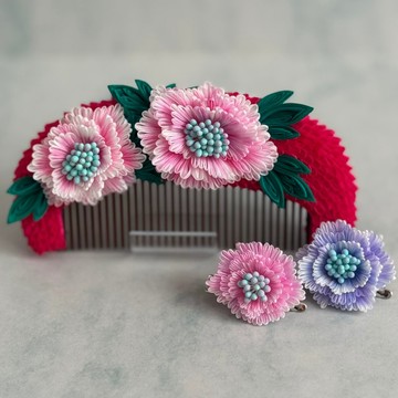 つまみ細工の牡丹ヘアコーム   ブローチセット
牡丹花梳 & 胸針套組