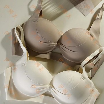 【臺灣出貨👙】原版小胸簡約聚攏中厚顯大鏤空紐結皺褶提拉無痕上託防下垂收副乳【伊娜美】