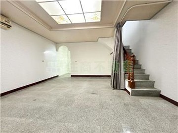 免千萬買透天海佃國小大面寬車墅｜台南市安南區安富街