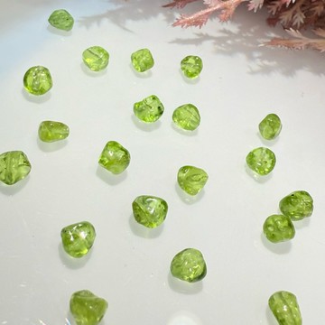 💕 𝓒. 𝓣 晶寶💕綠橄欖石🫒橄欖石 綠橄欖 隨形 diy 設計