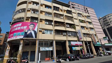 五甲南榮路上收租黃金店住1+挑高夾層+2樓｜高雄市鳳山區南榮路