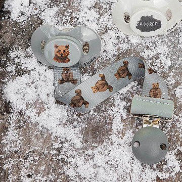 瑞典時尚安撫奶嘴組(奶嘴+夾) -  比利熊/ 熊寶貝 Billy the Bear