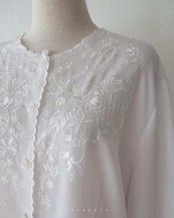 復古刺繡領寬鬆歐美版型長袖白色古著襯衫