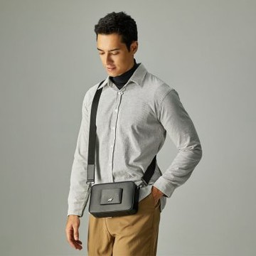 【BRAUN BUFFEL 德國小金牛】台灣總代理 卡特 橫式斜背包-黑色/BF585-60-BK