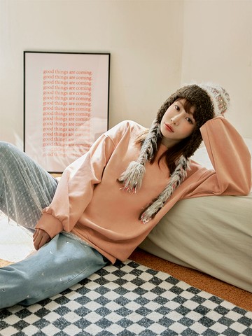 後挖洞造型麂皮絨寬鬆長版大學TEE