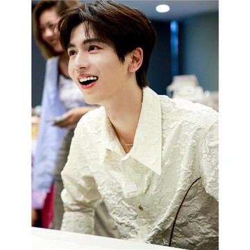 張凌赫同款米白長袖高級感氣質襯衫提花翻領襯衣休閑時尚情侶上衣